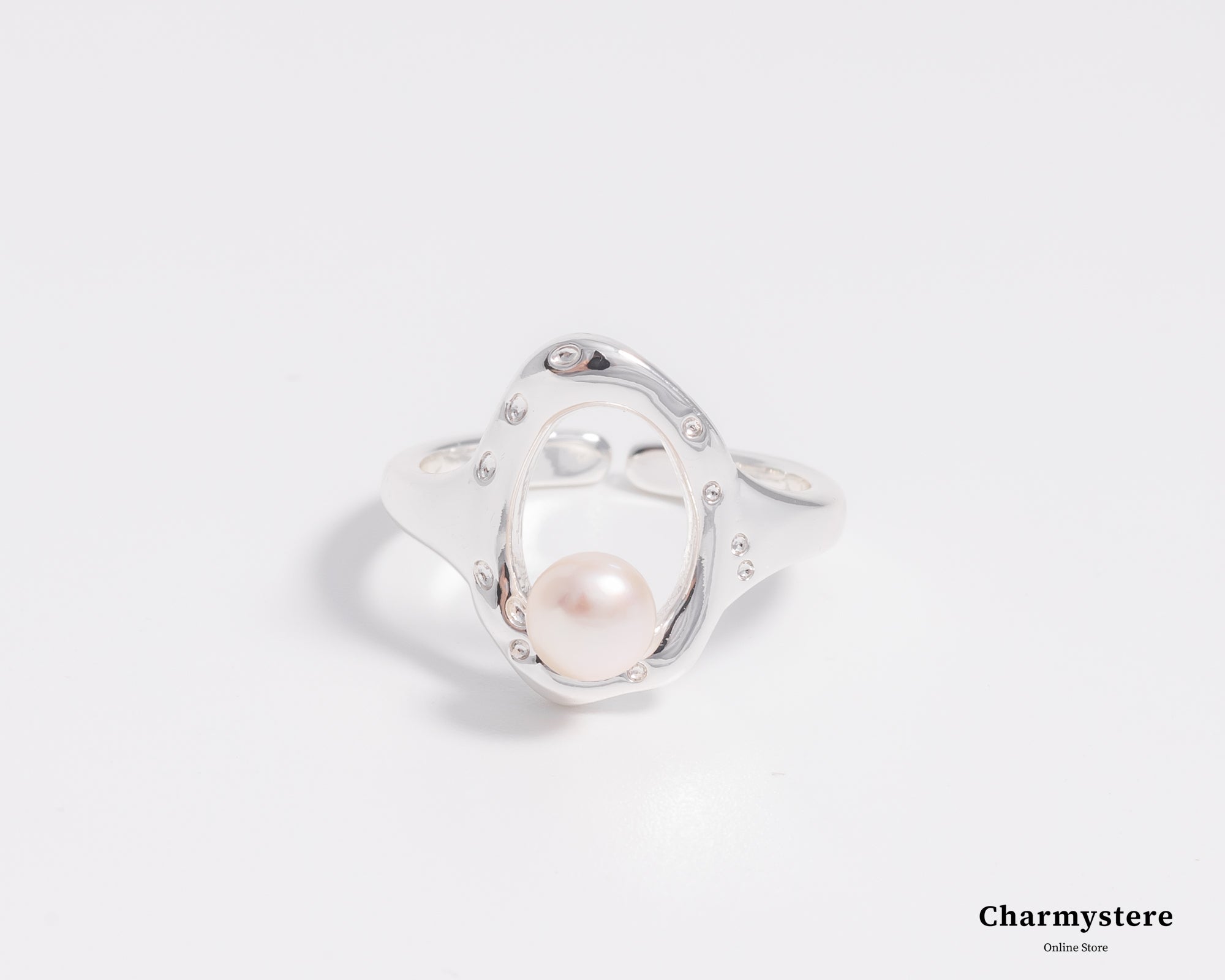circle point pearl ring