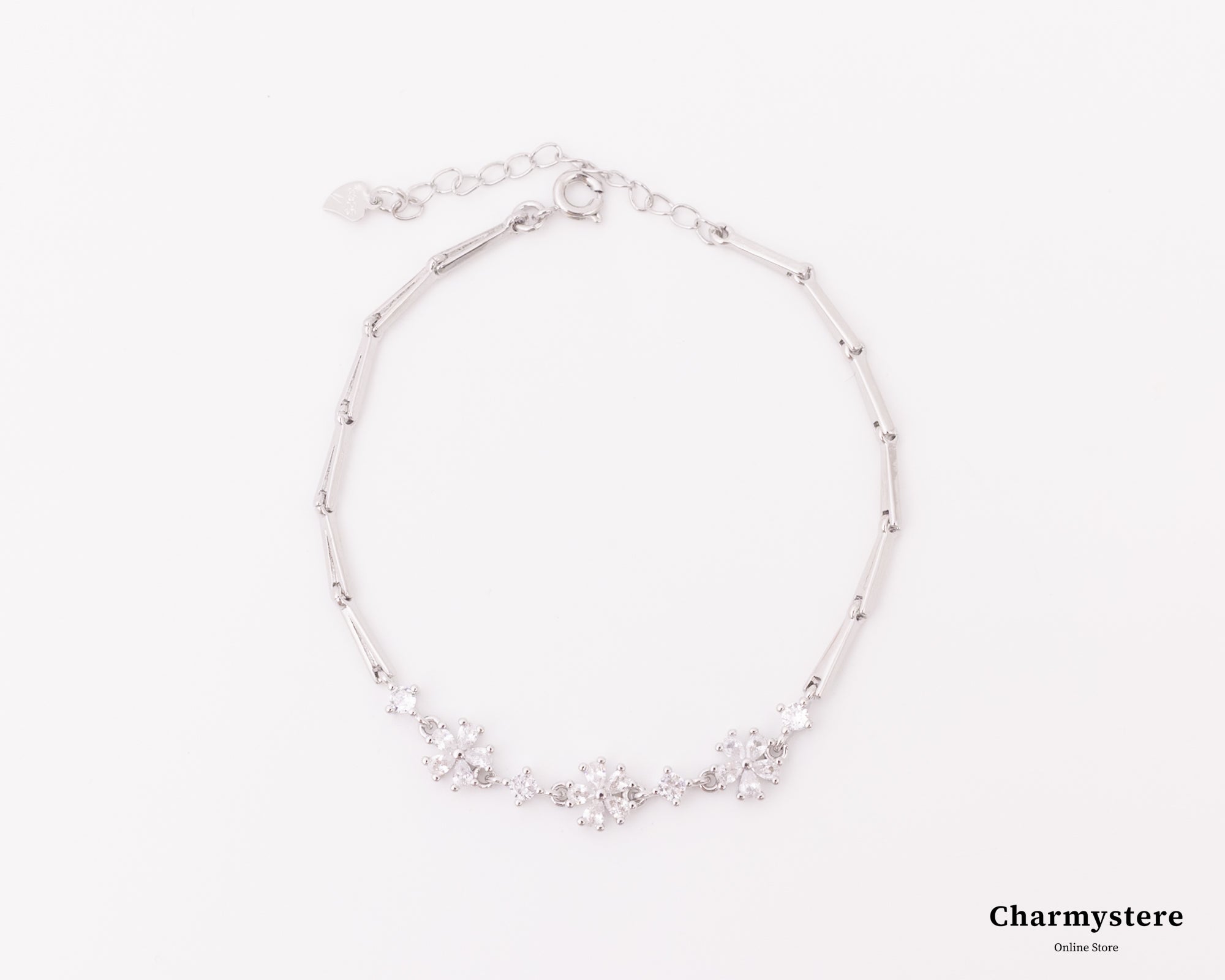 フラワービジュータイトチェーンブレスレット