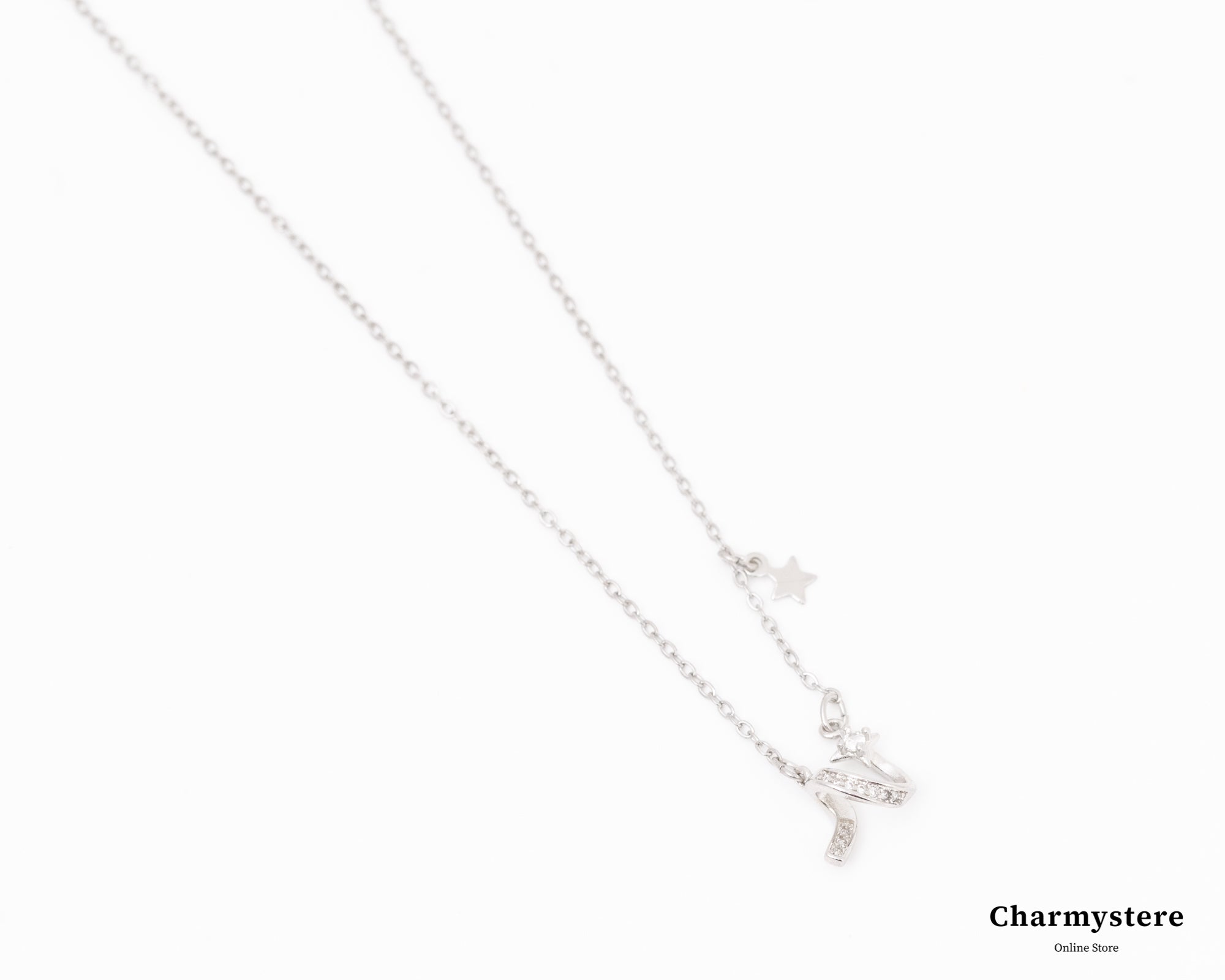 スクリュースターネックレス