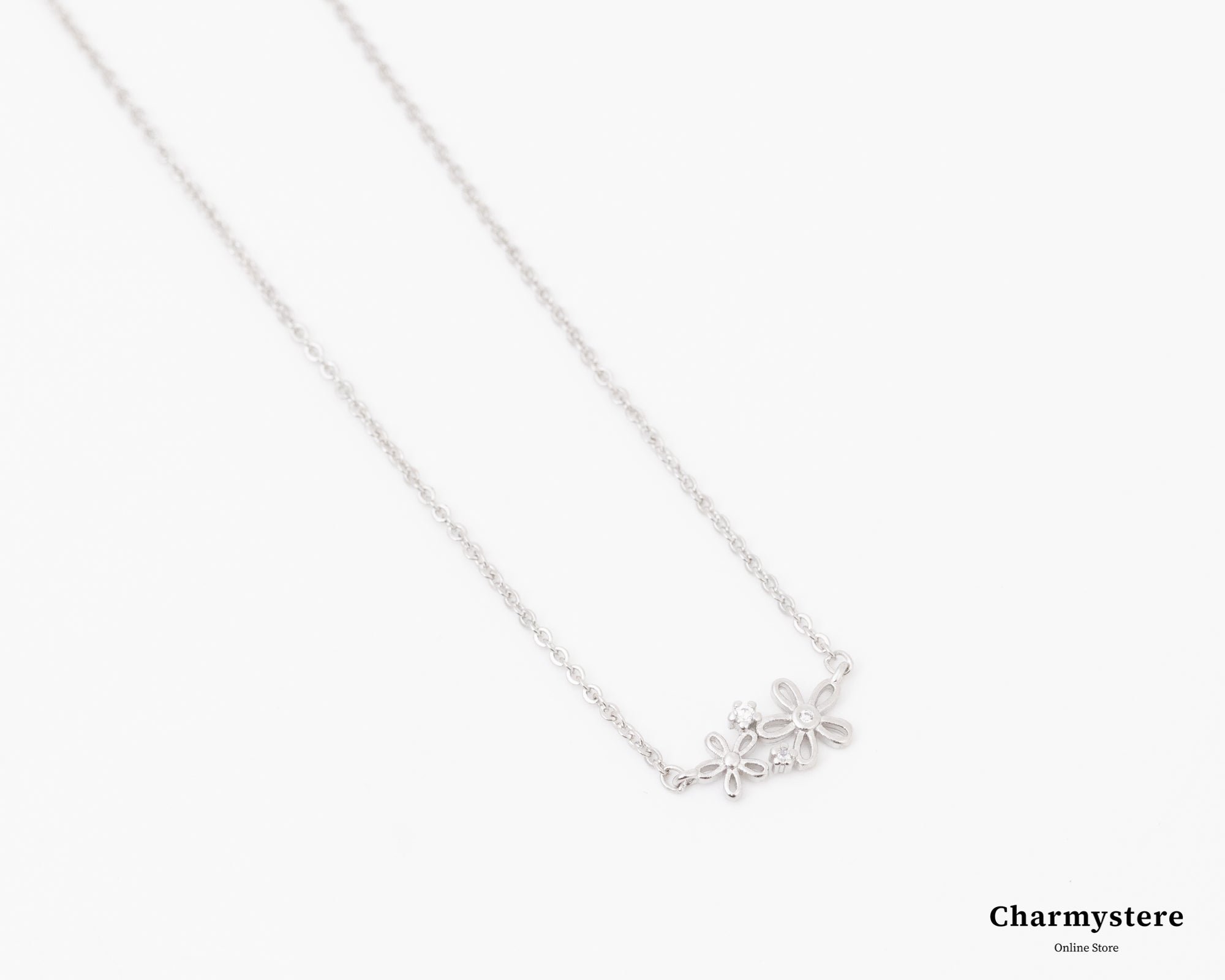 シンプルフラワーラインネックレス