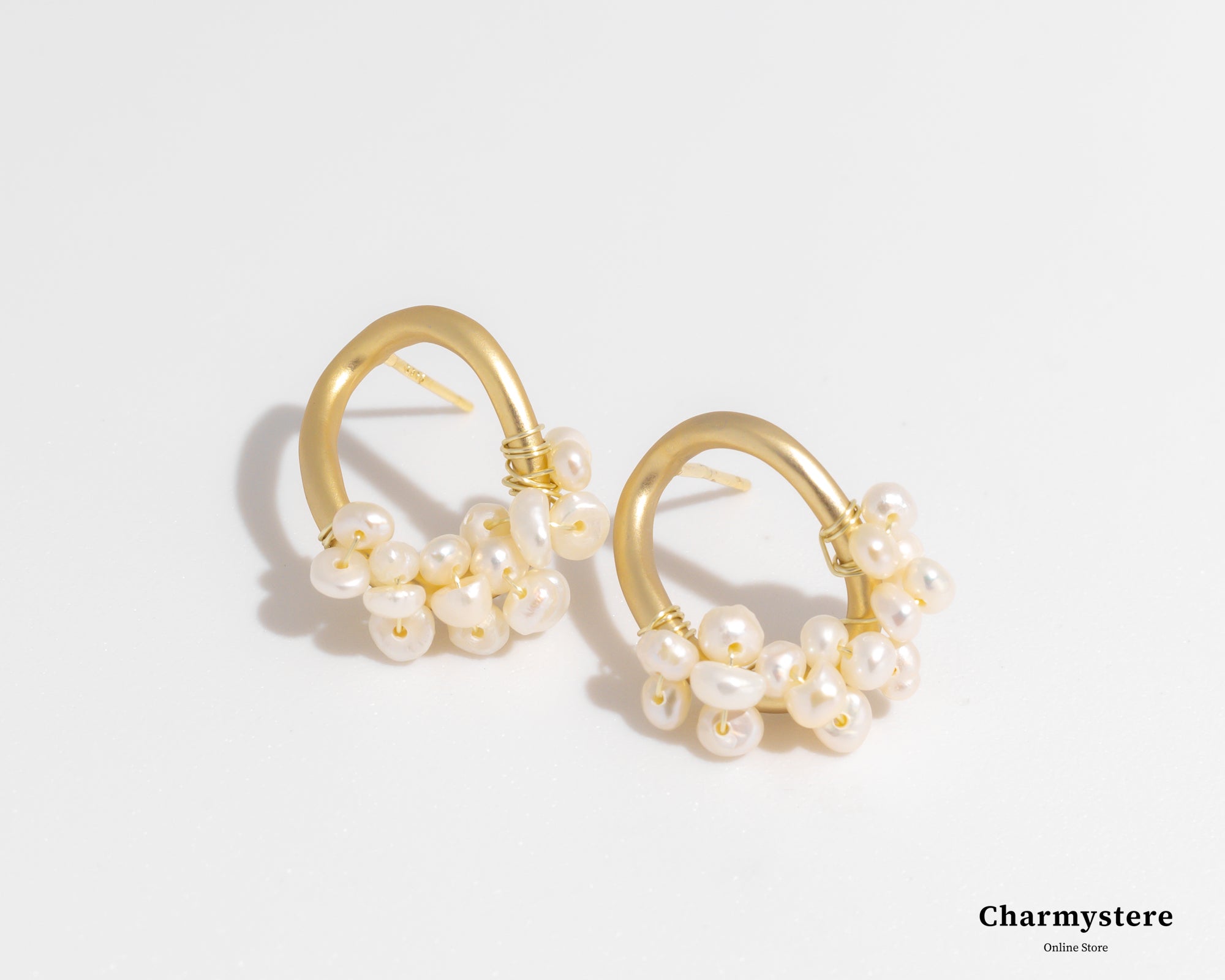 circle freshwater pearl earrings