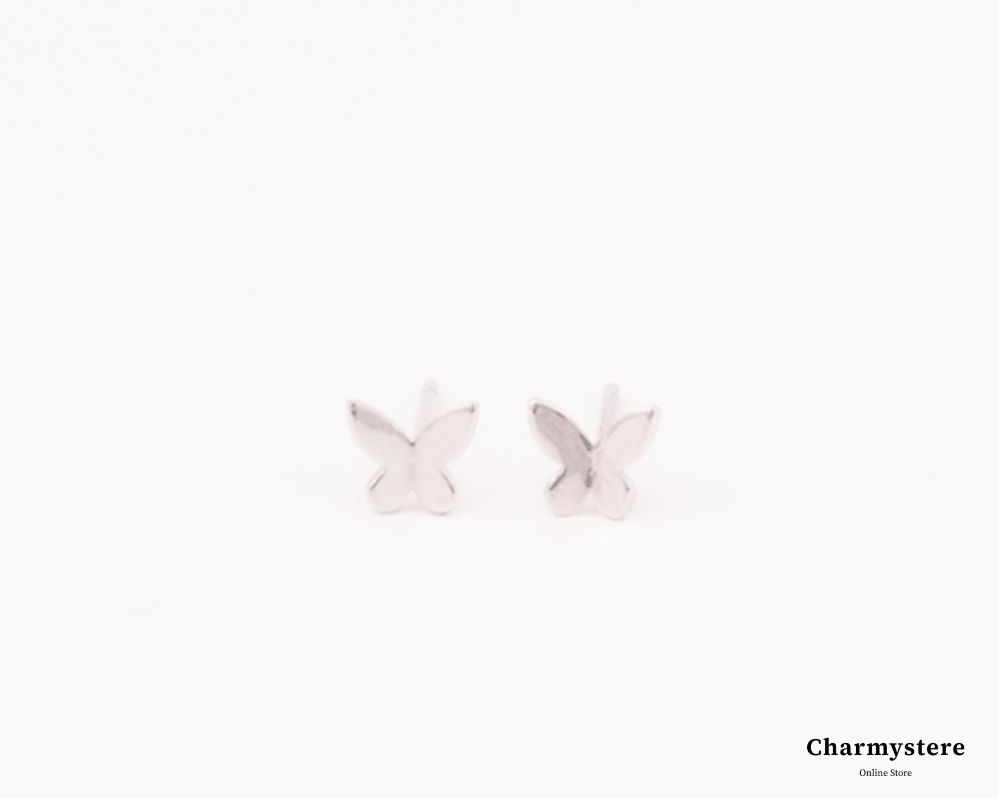 タイニーバタフライピアス