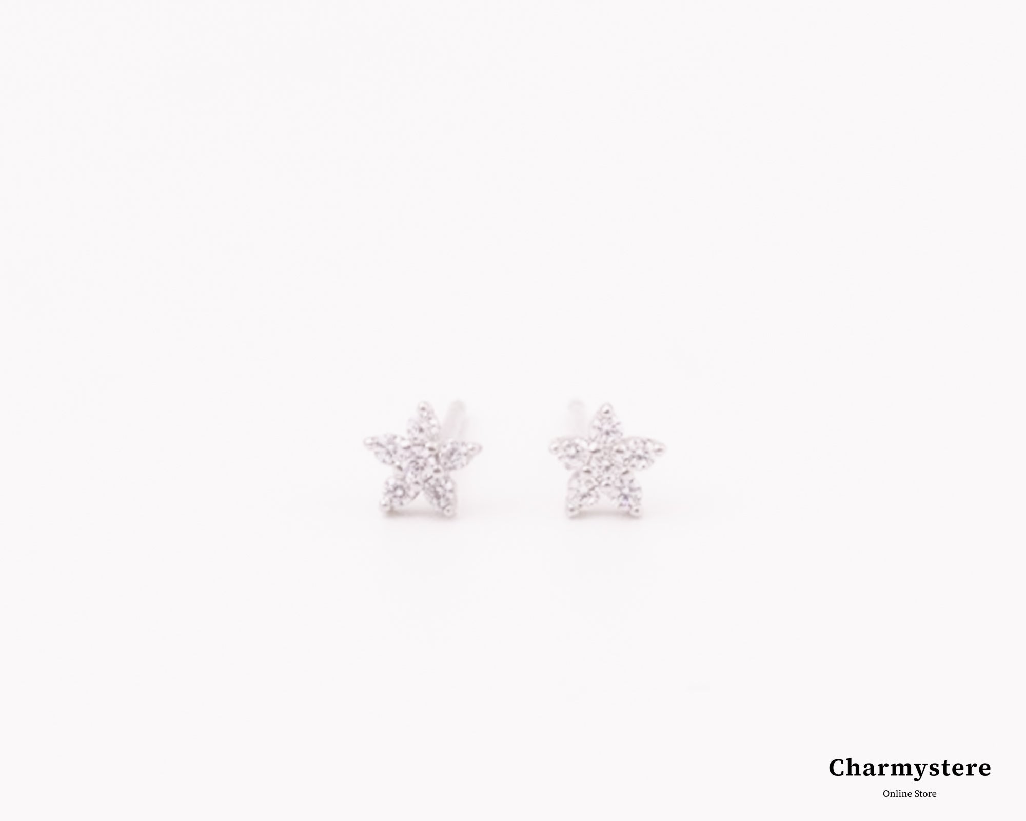 タイニースターフラワーピアス