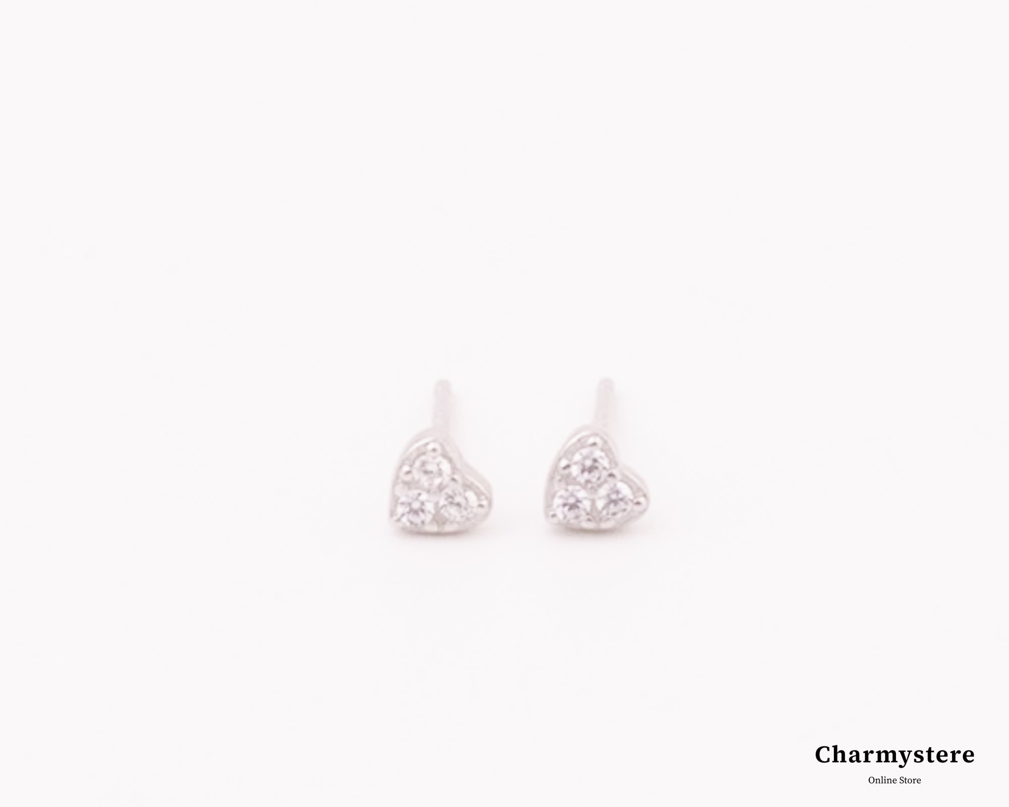 タイニーミニマルハートピアス