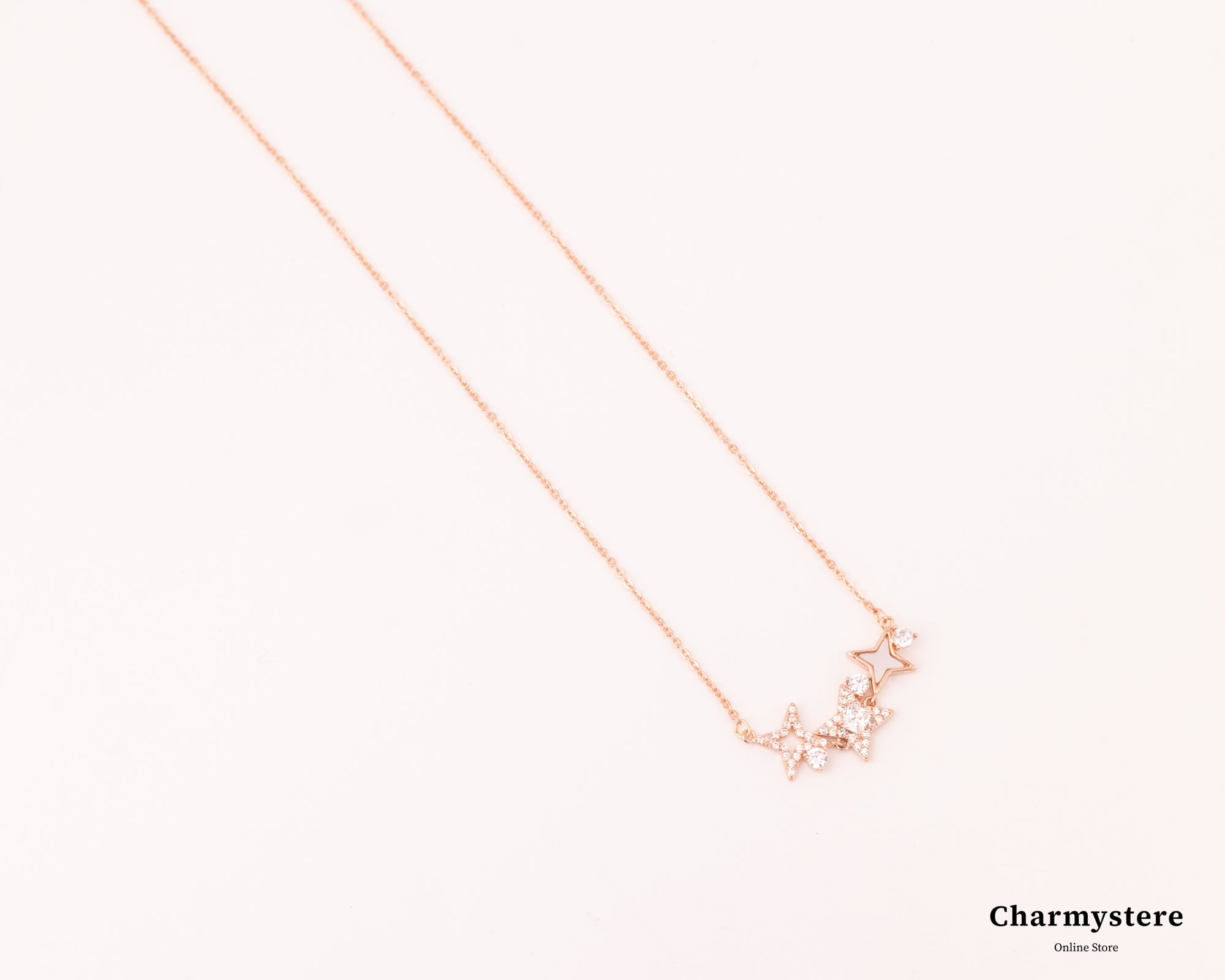 スパークリーネックレス