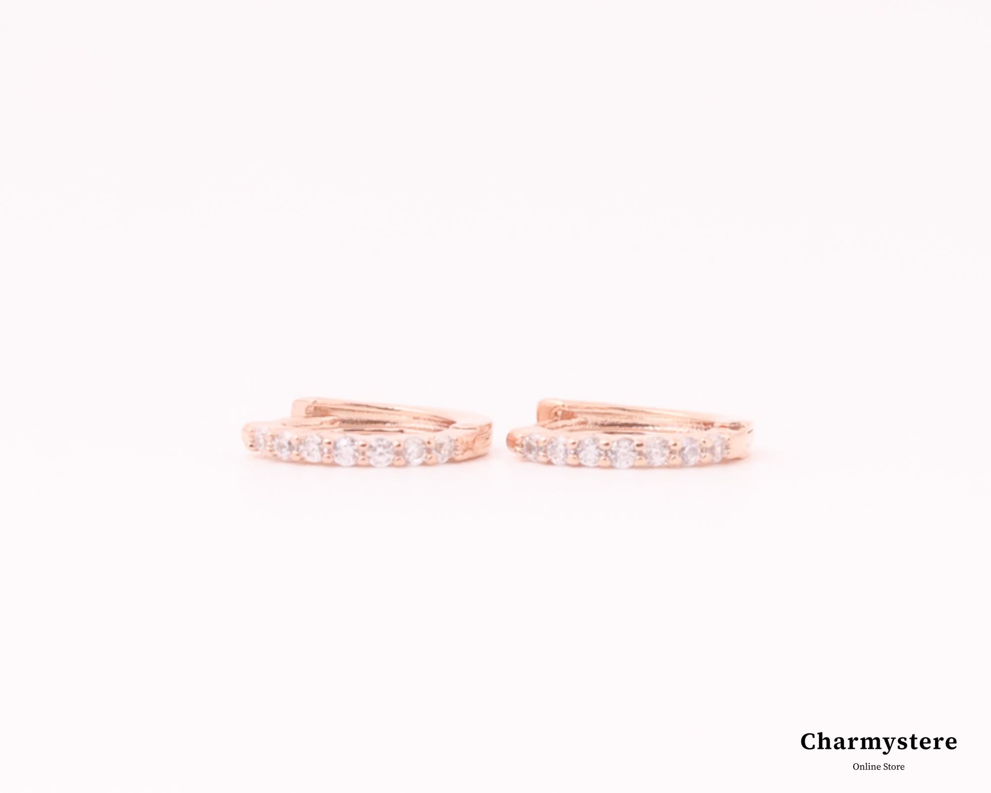 ミニマルハギーピアス