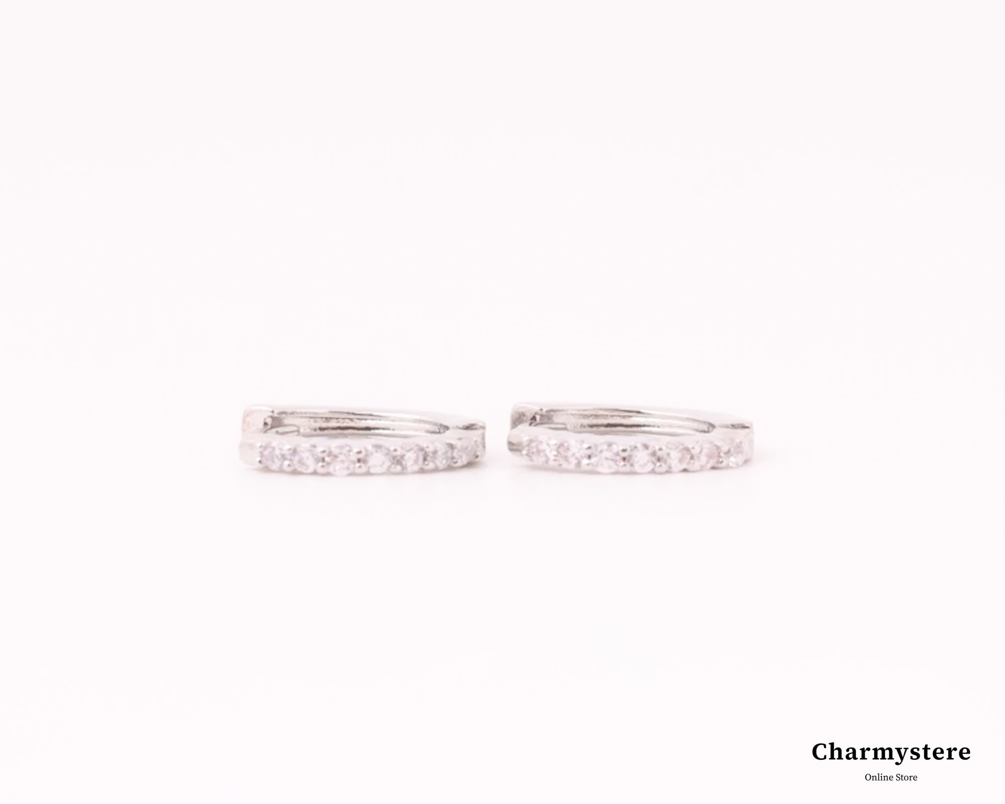 ミニマルハギーピアス