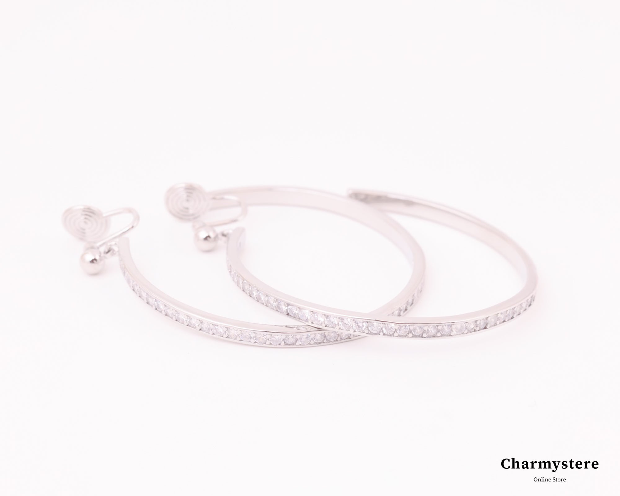 パヴェフープイヤリング