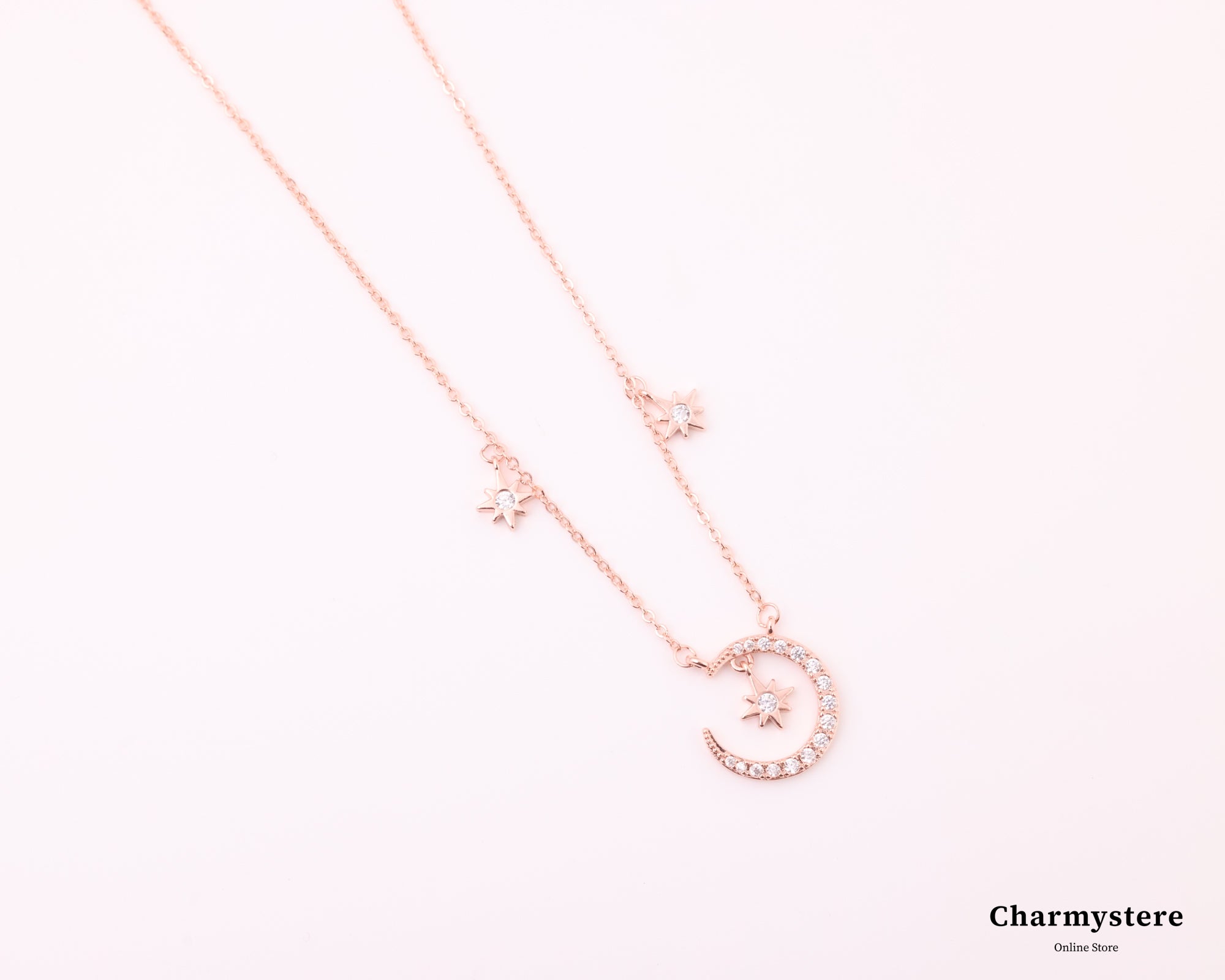 ムーンスパークリーネックレス