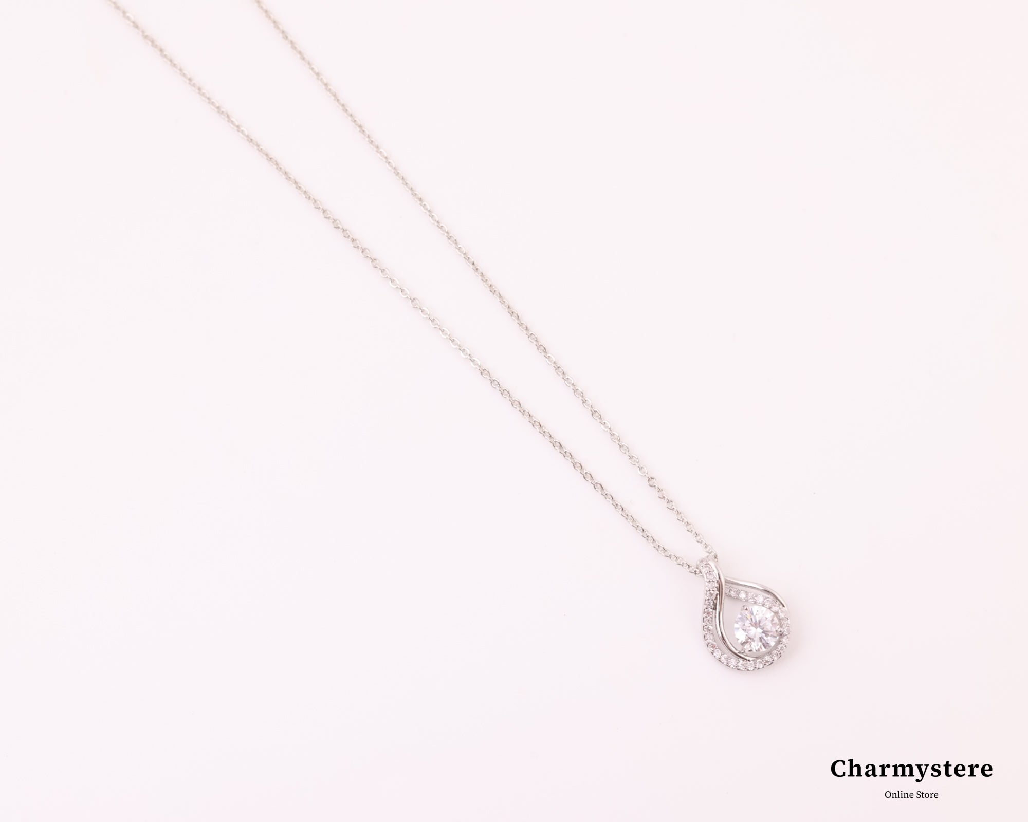 フェミニンカーブドロップネックレス