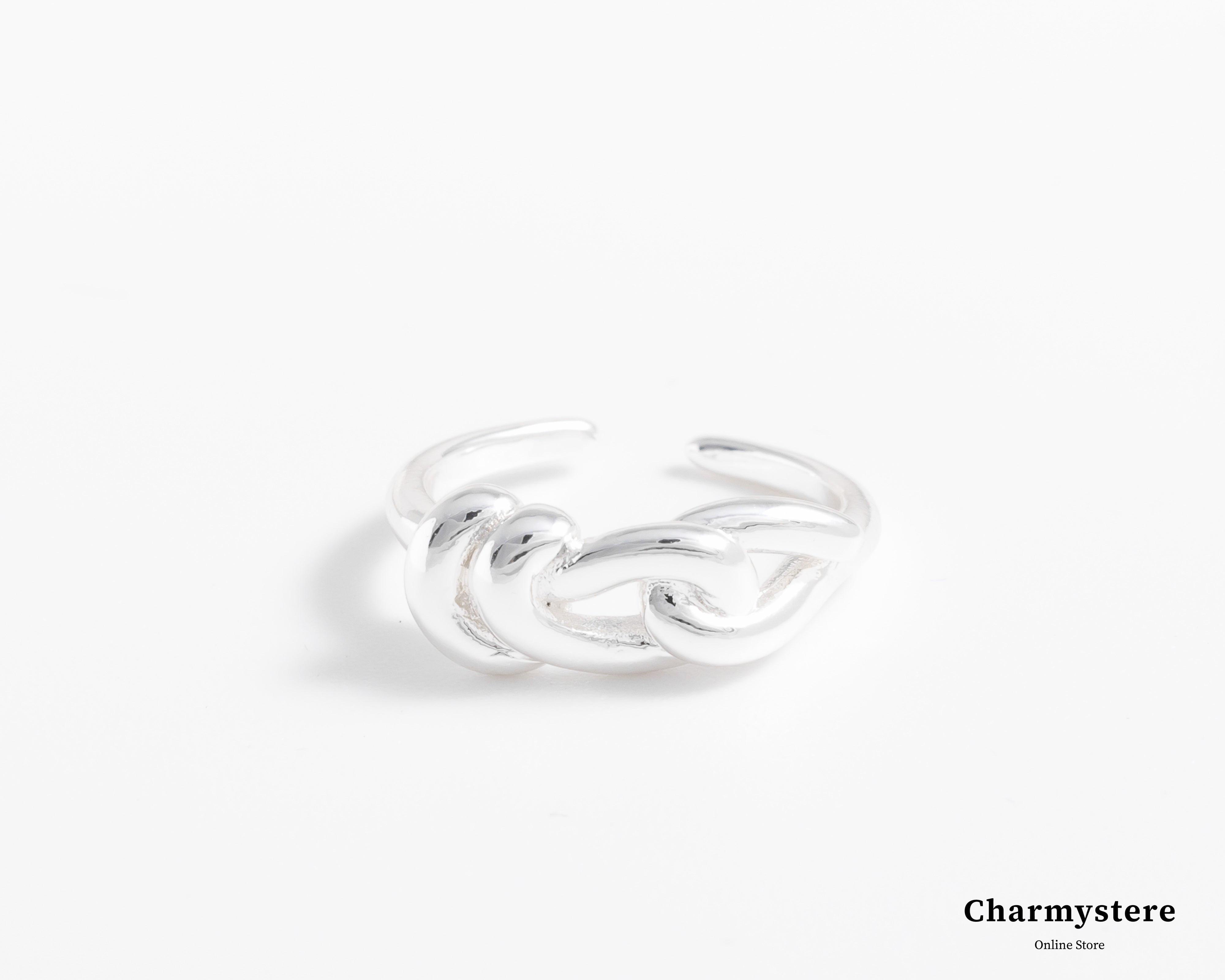Nuance Knot Casual Ring