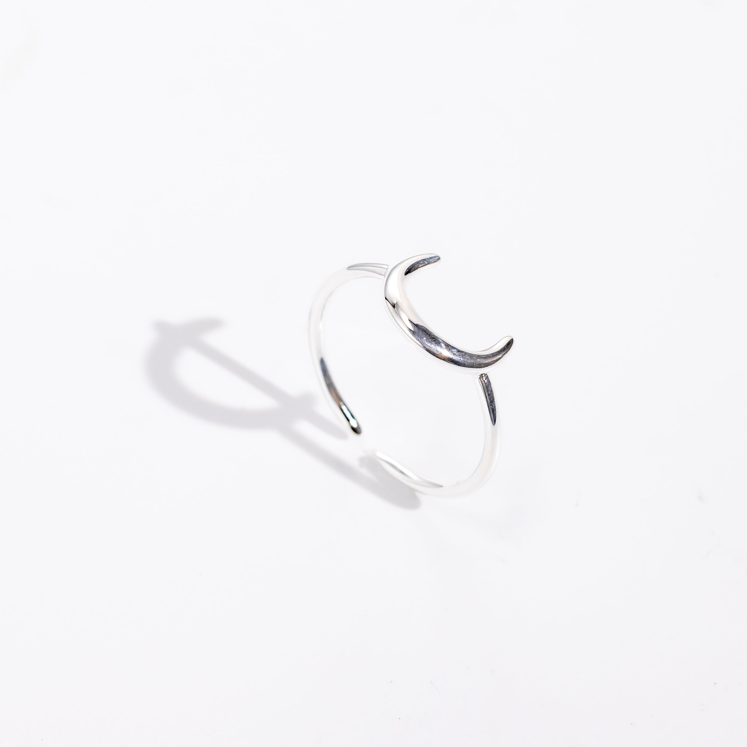 moon motif simple ring