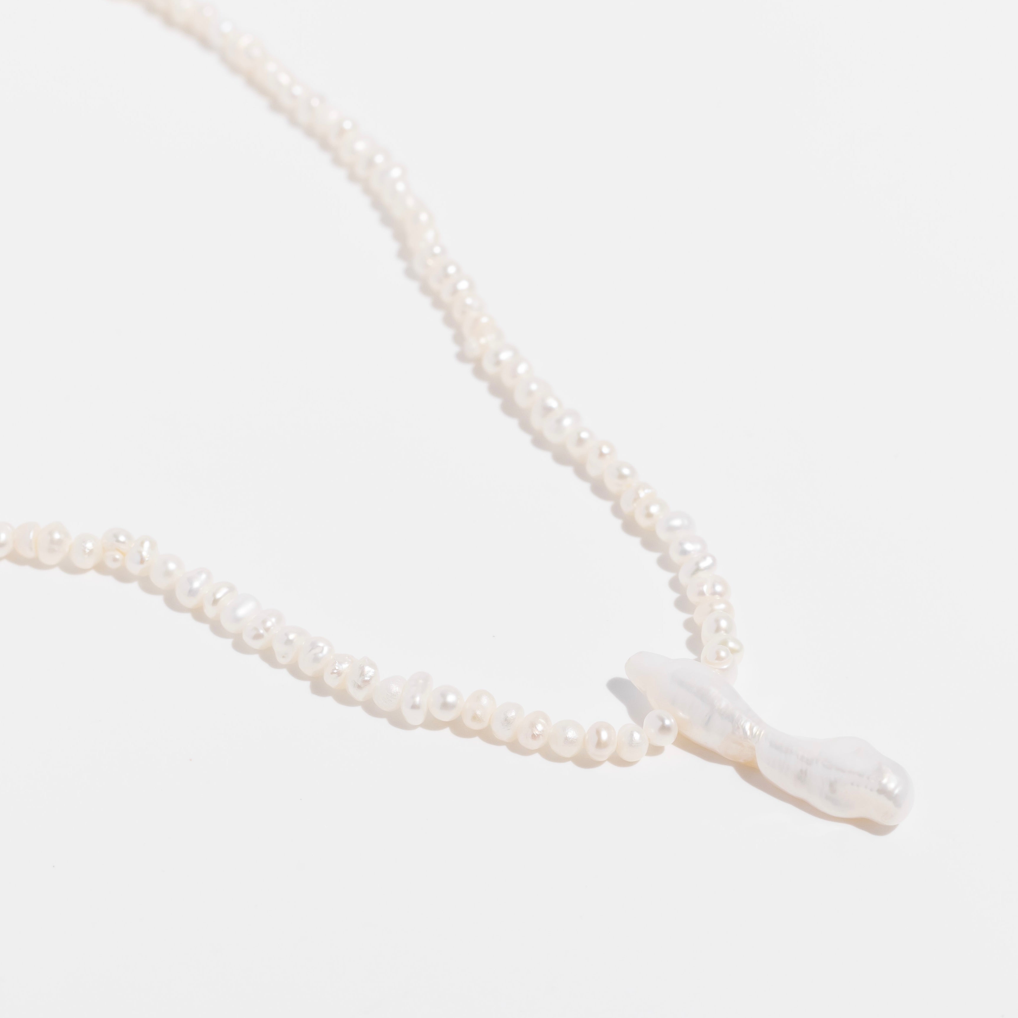 pearl vertical necklace